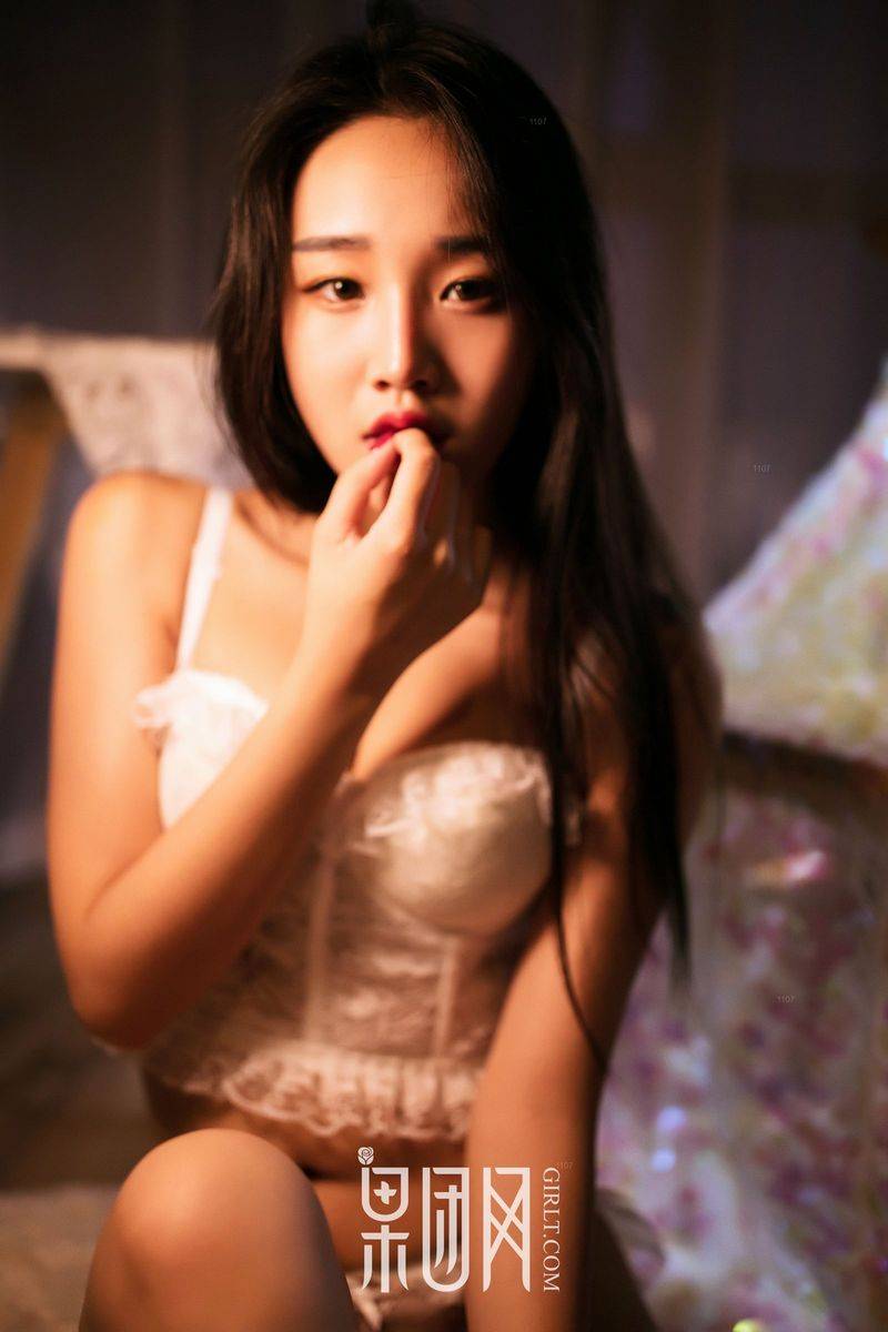 果团网痴情少女Jewel恋恋针织文胸34D大兔兔内衣诱惑美图-35