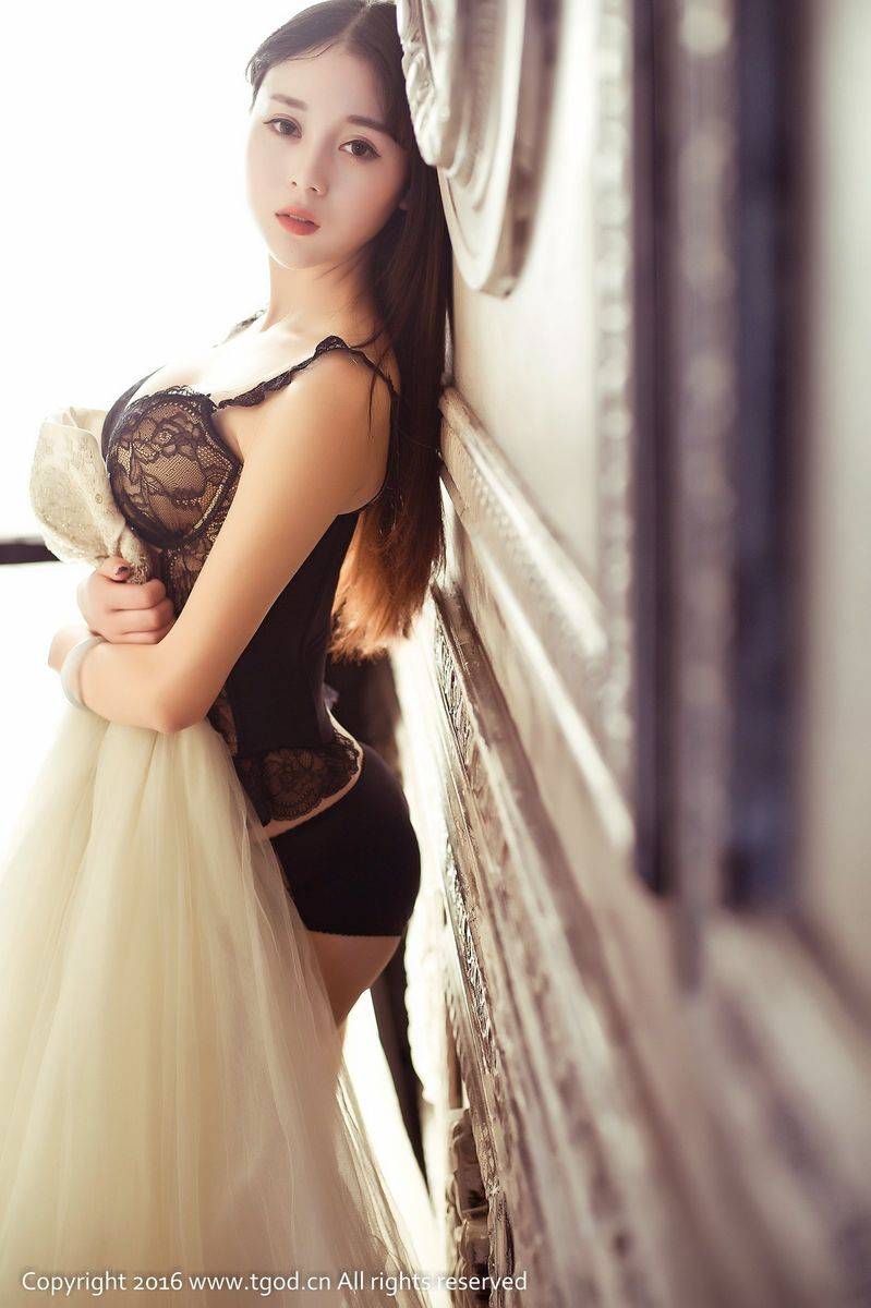 推女神百变美女赵小米Kitty女仆装吊带美胸内衣诱惑私房套图-63