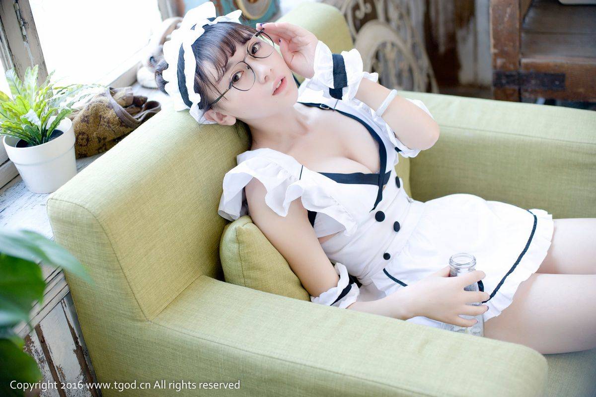 推女神百变美女赵小米Kitty女仆装吊带美胸内衣诱惑私房套图-92