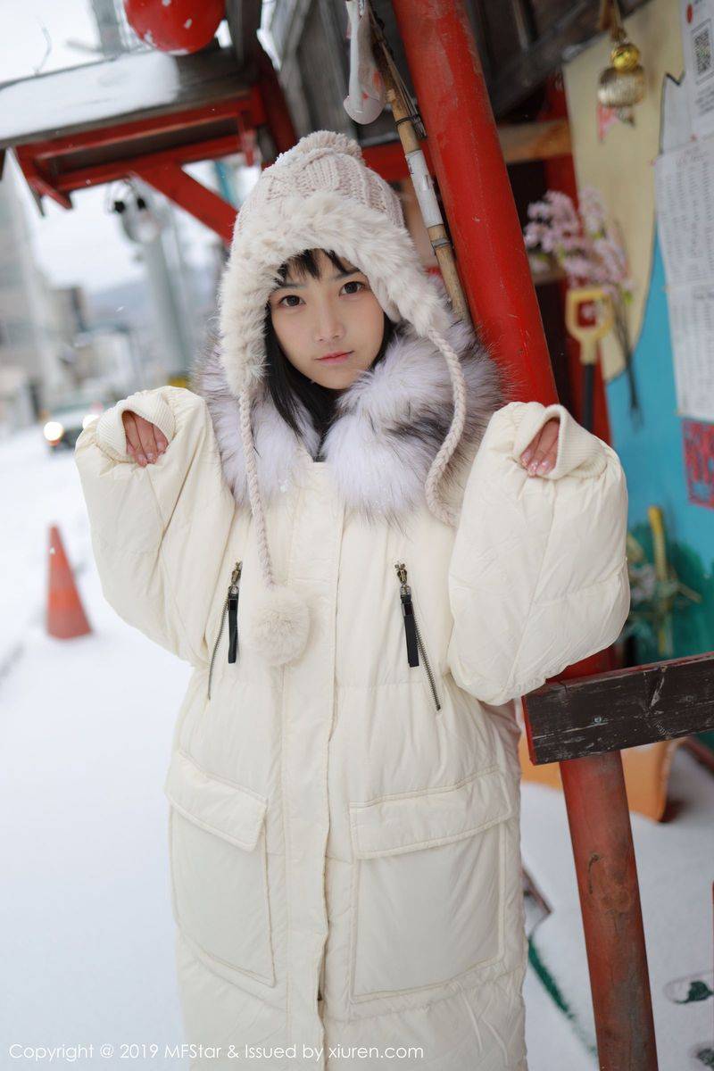 秀人网宅男女神徐微微mia白衬衫湿身系列巴厘岛大尺度旅拍-11