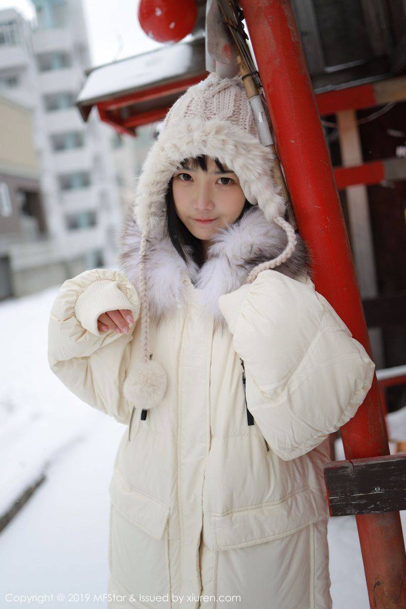 秀人网宅男女神徐微微mia白衬衫湿身系列巴厘岛大尺度旅拍-13