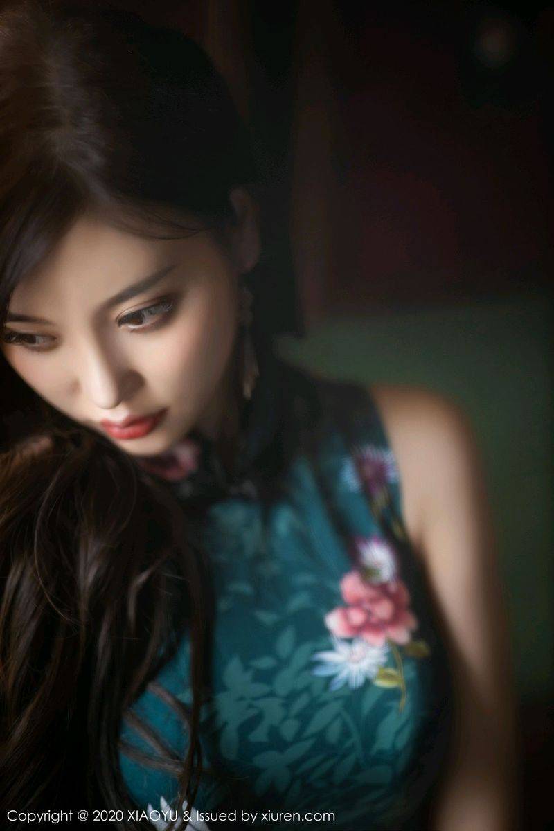 语画界性感女神杨晨晨sugar古典旗袍+高跟鞋系列周末大餐-28