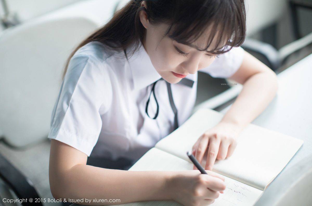 波萝社美少女模特柳侑绮多套装饰波涛汹涌巨乳诱惑私房图-54