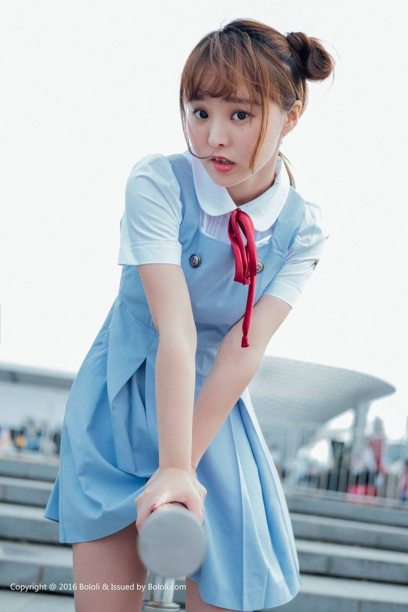 波萝社美女模特柳侑绮身着校服青涩回忆主题户外养眼写真-18