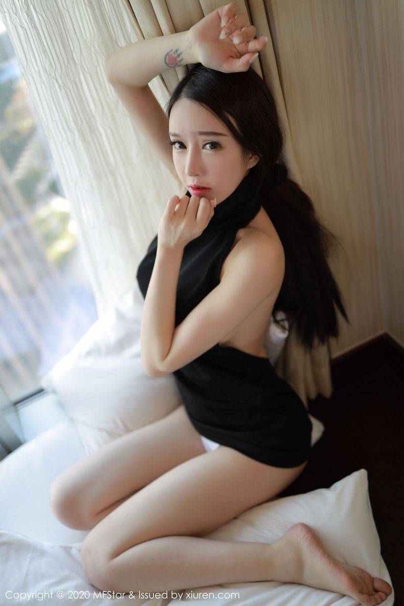 模范学院美女模特玉兔miki开背毛衣主题翘臀魅惑系列套图-13