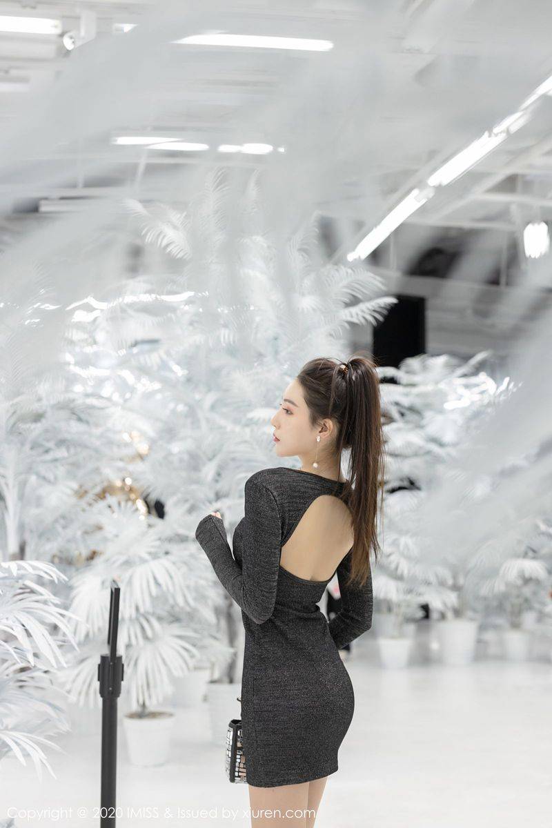 爱蜜社性感女神Lynn刘奕宁高挑身材丝袜美腿迷人气质写真-7