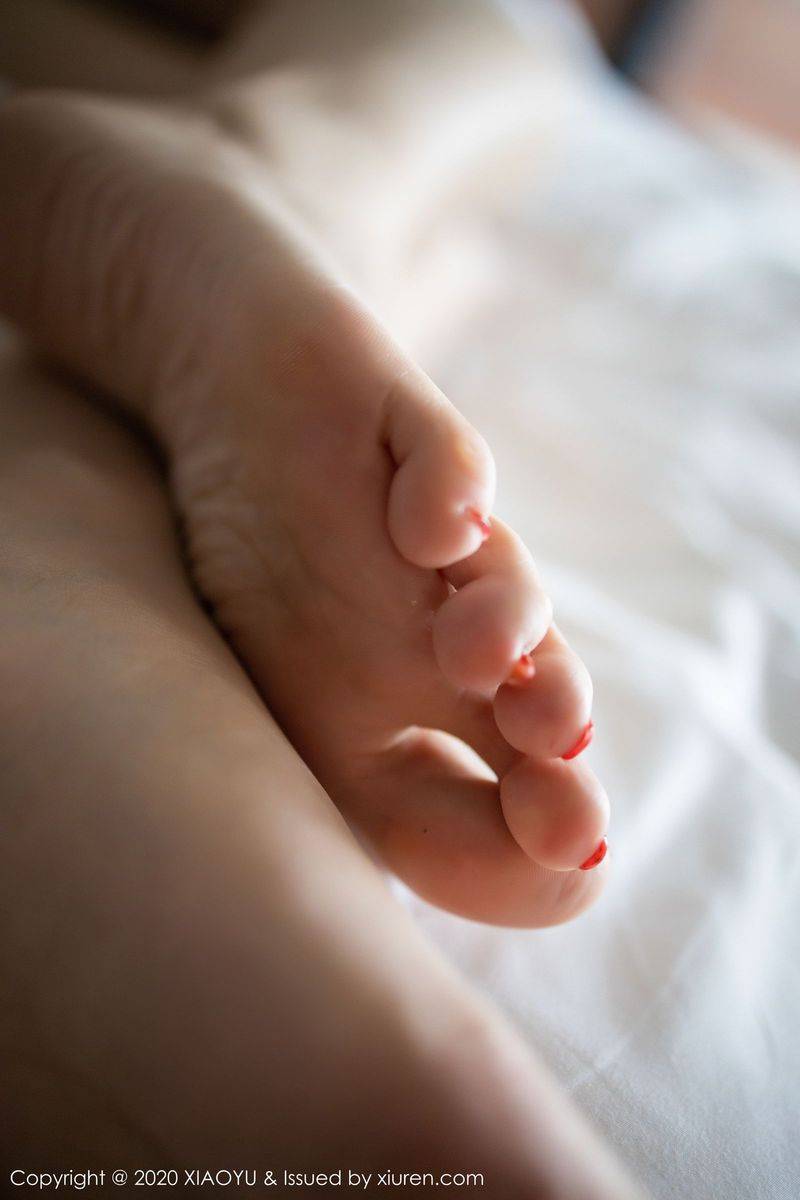 语画界美女模特Miss玄子凹凸身材修长美腿性感床照私房套图-29