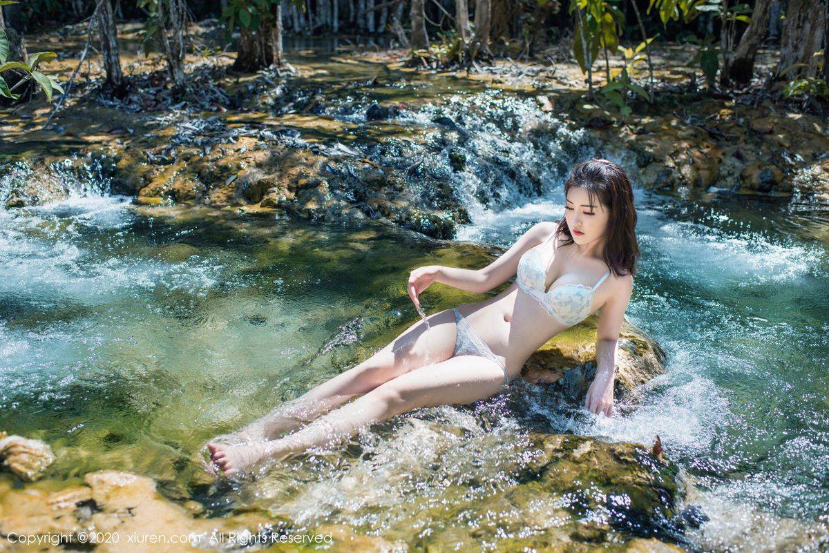 秀人网性感女神沈梦瑶户外内衣湿身诱惑翡翠湖户外写真-3