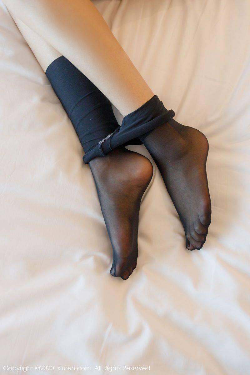 秀人网美女模特杨紫嫣Cynthia飒爽皮衣黑丝美腿尾随剧情写真-65