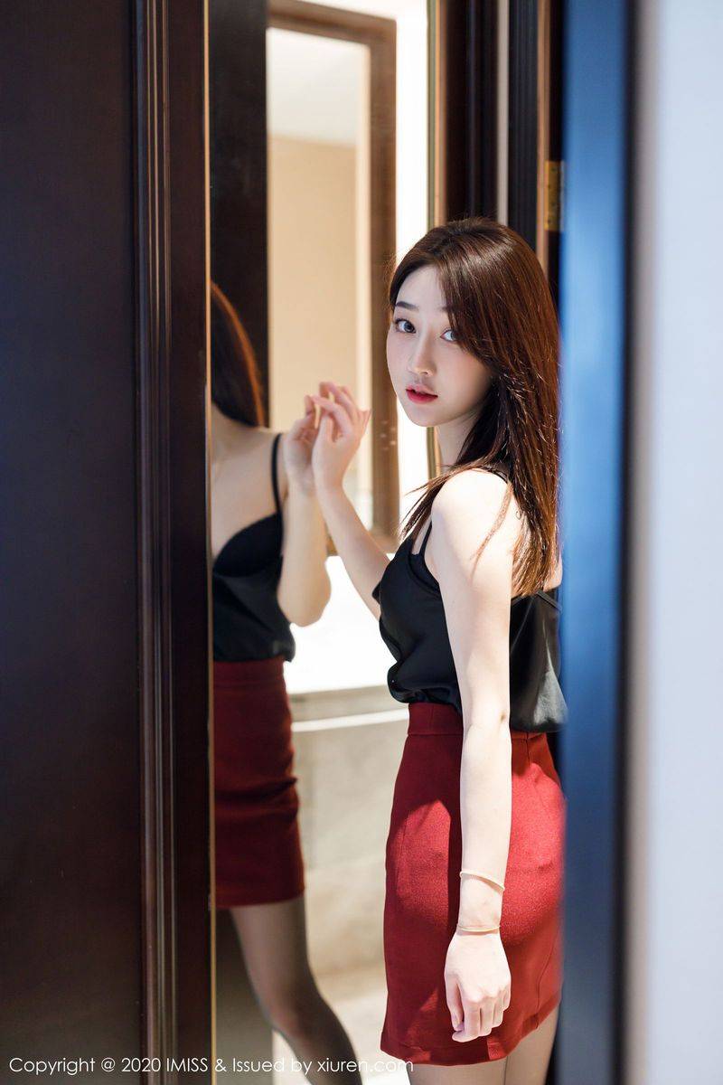 爱蜜社性感女神小九月黑丝美腿内衣诱惑娇柔欲滴足量写真-2