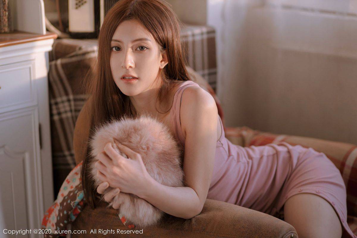 秀人网美女模特林文文yooki粉色主题内衣魅惑足量私房写真-17