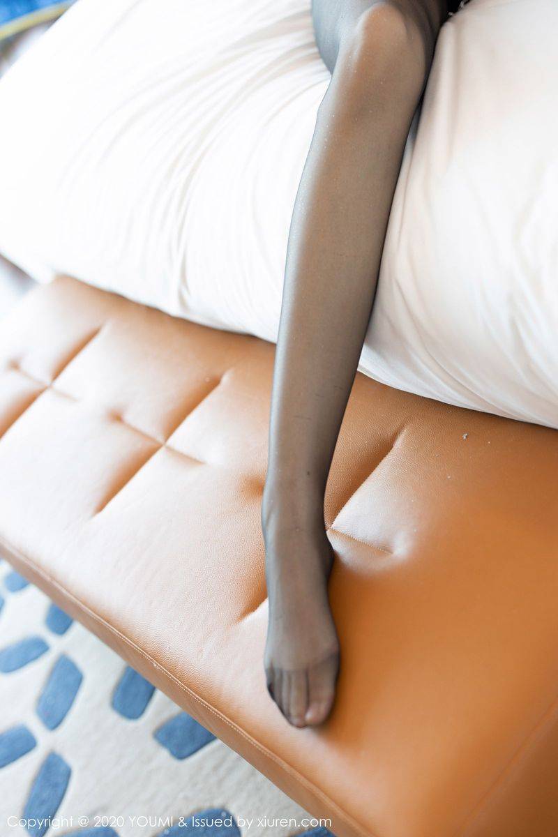 尤蜜荟性感女神哈尼宝宝黑丝美腿狂野皮衣曼妙诱人写真-30