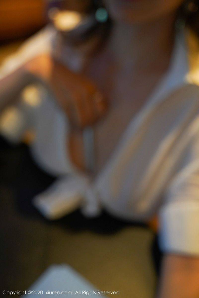 秀人网性感女神田小燕Vicky苗条身材职场OL系列私房写真-40