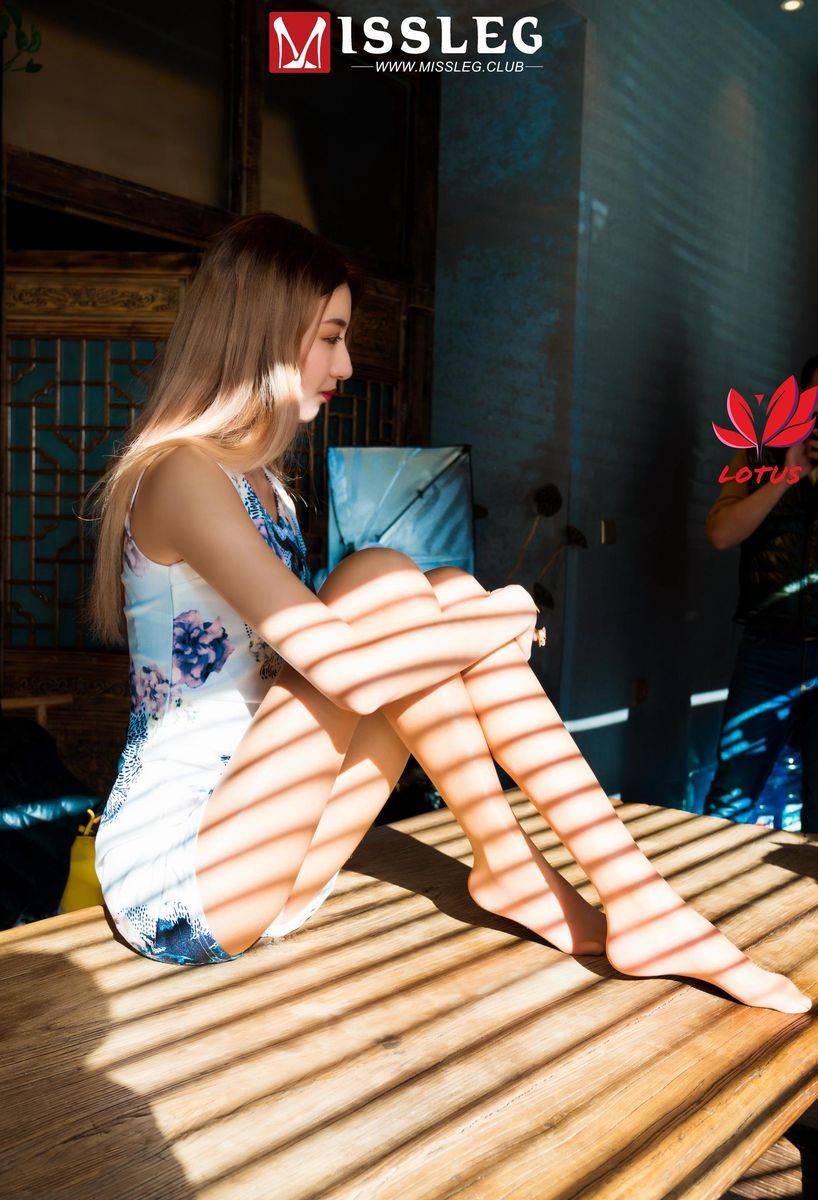 MISSLEG蜜丝旗袍美女心语肉色丝袜修长美腿性感肚兜写真-12