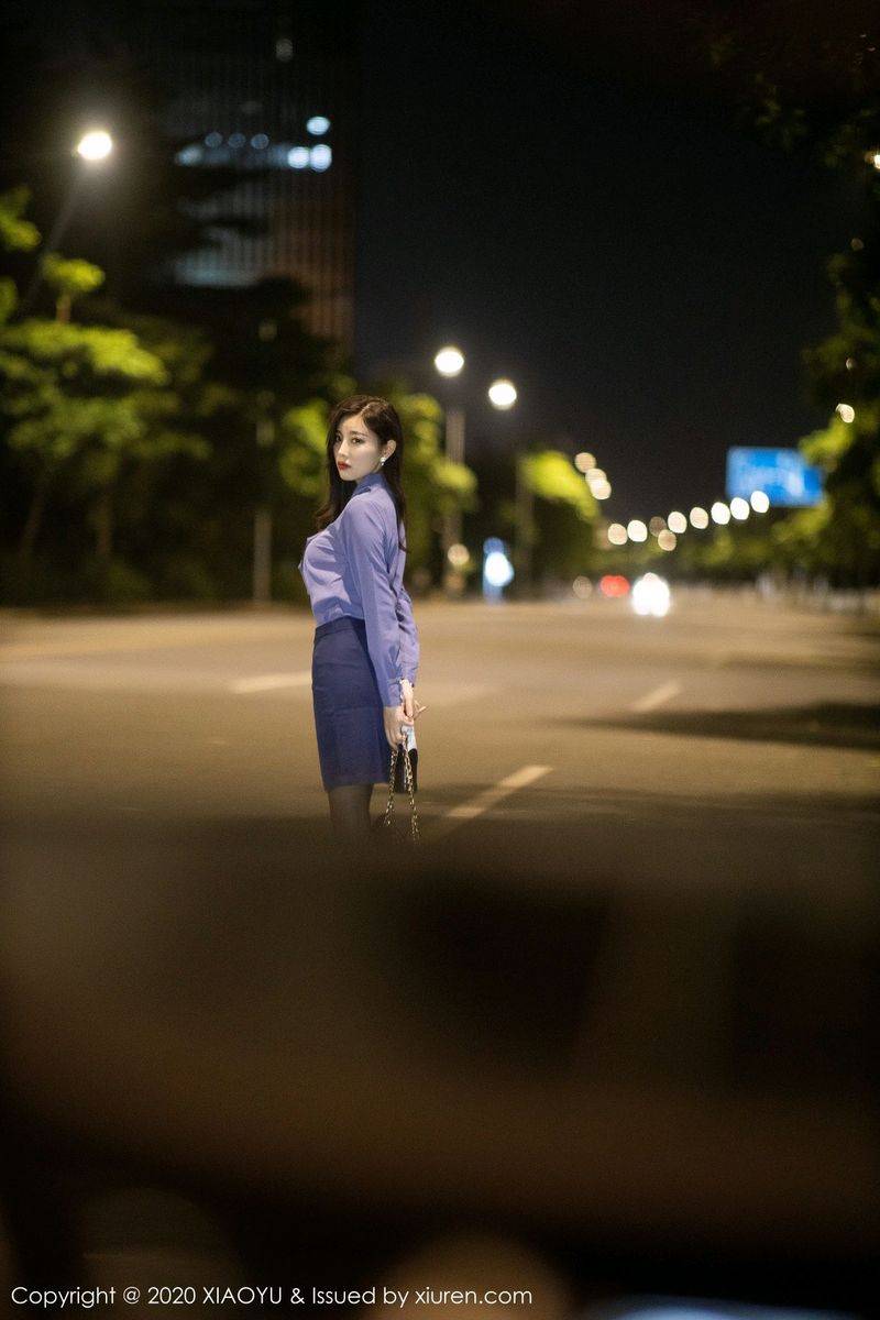 语画界性感女神杨晨晨suga黑丝美腿内衣诱惑阳朔户外旅拍-17