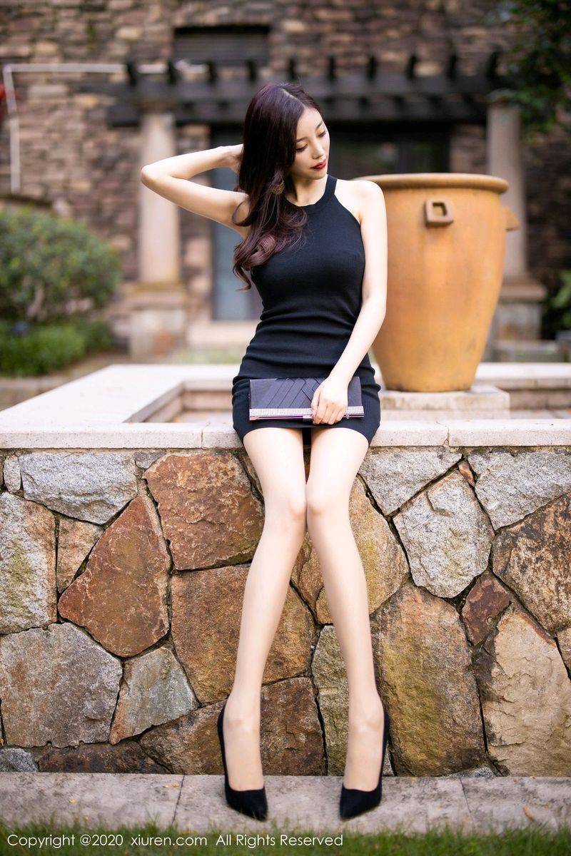 秀人网性感女神杨晨晨sugar典雅吊裙丝袜美腿风情诱惑写真-3