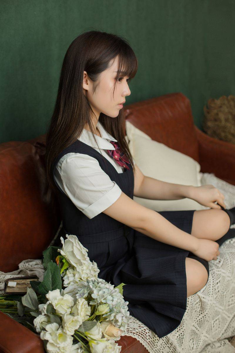 喵糖映画黑长直文静学妹校服装黑色长筒袜清纯写真-14
