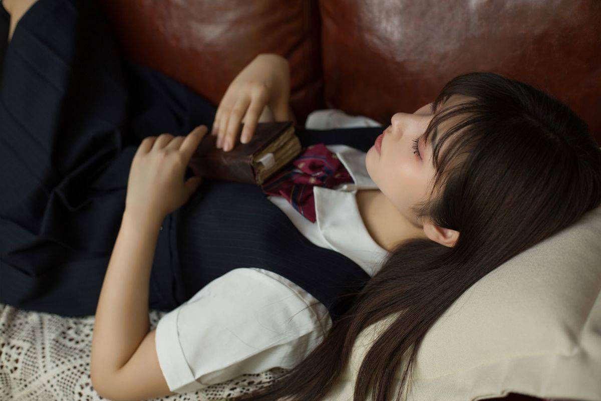 喵糖映画黑长直文静学妹校服装黑色长筒袜清纯写真-15