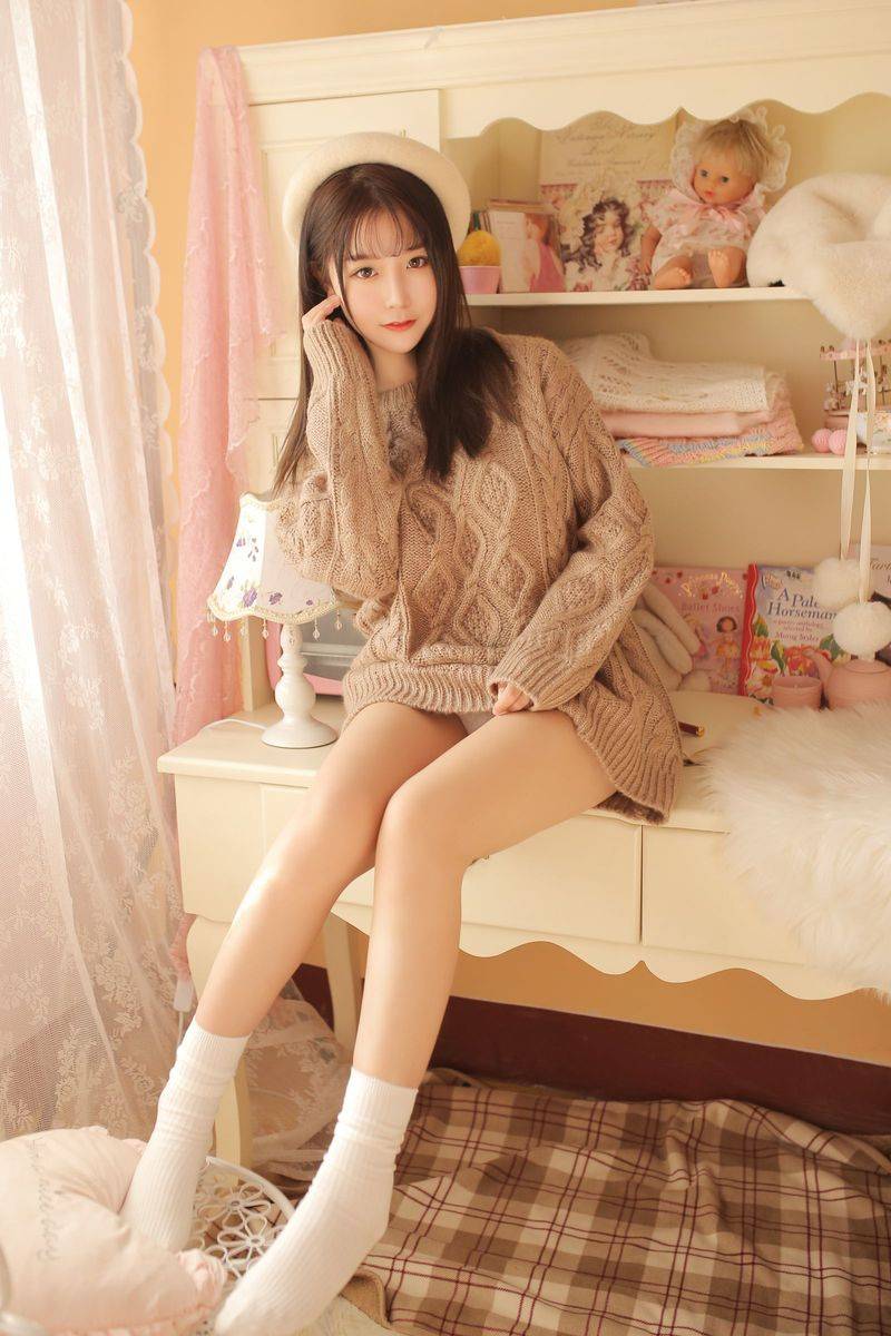 宅男女神猫九酱Sakura熟女风与驼色毛衣波涛胸涌大尺度写真-43