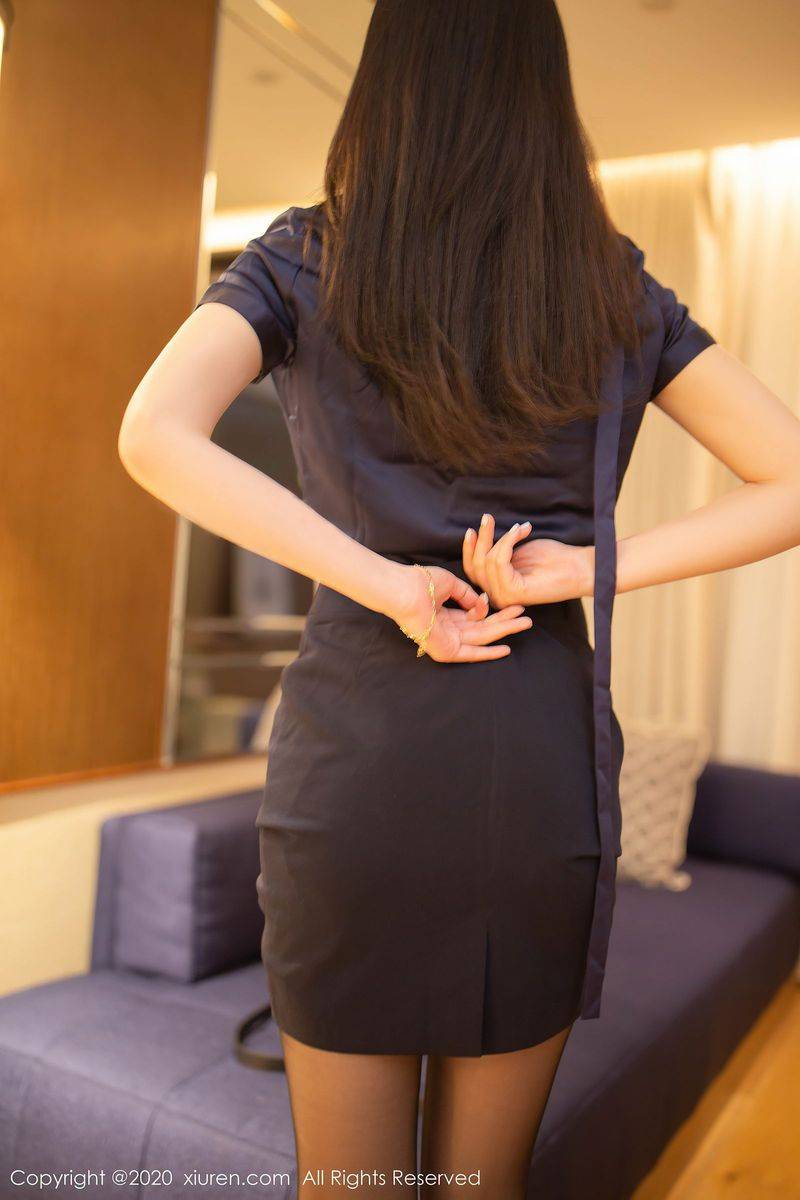 秀人网性感女神安然Maleah黑丝美腿客房送餐主题娇媚写真-25