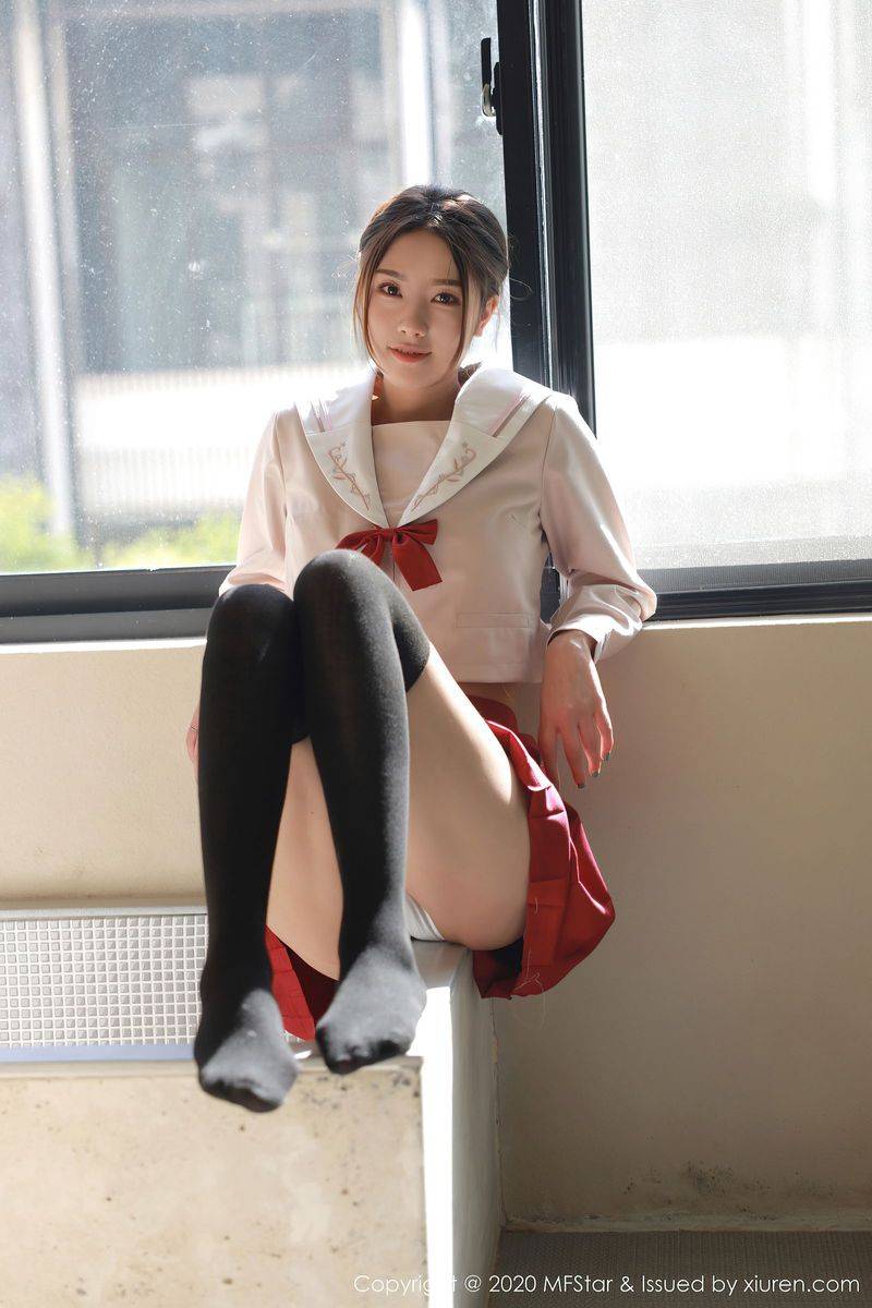 模范学院美女模特方子萱长筒袜JK制服系列清纯性感写真-61