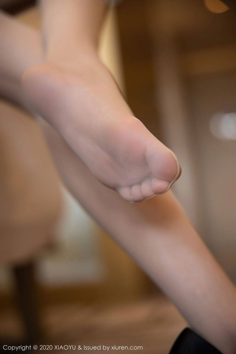 语画界美女模特程程程职业空乘制服丝袜美腿系列性感写真-23