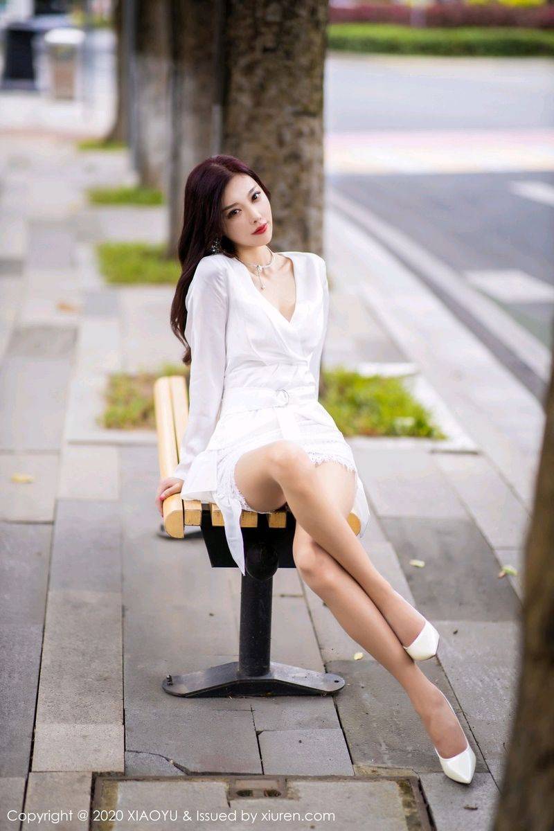 语画界性感女神杨晨晨sugar香车美人室外车拍系列阳朔旅拍-84