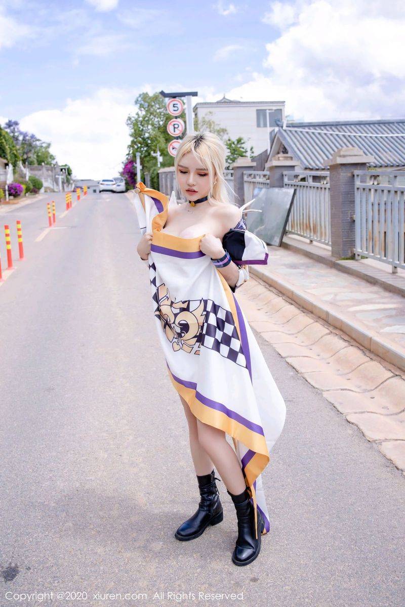 秀人网美女模特Lovely璐璐室外赛车女郎主题户外性感写真-18