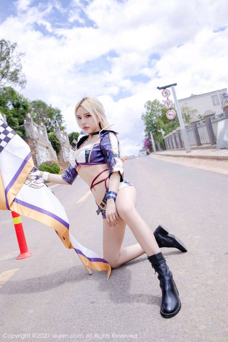 秀人网美女模特Lovely璐璐室外赛车女郎主题户外性感写真-34