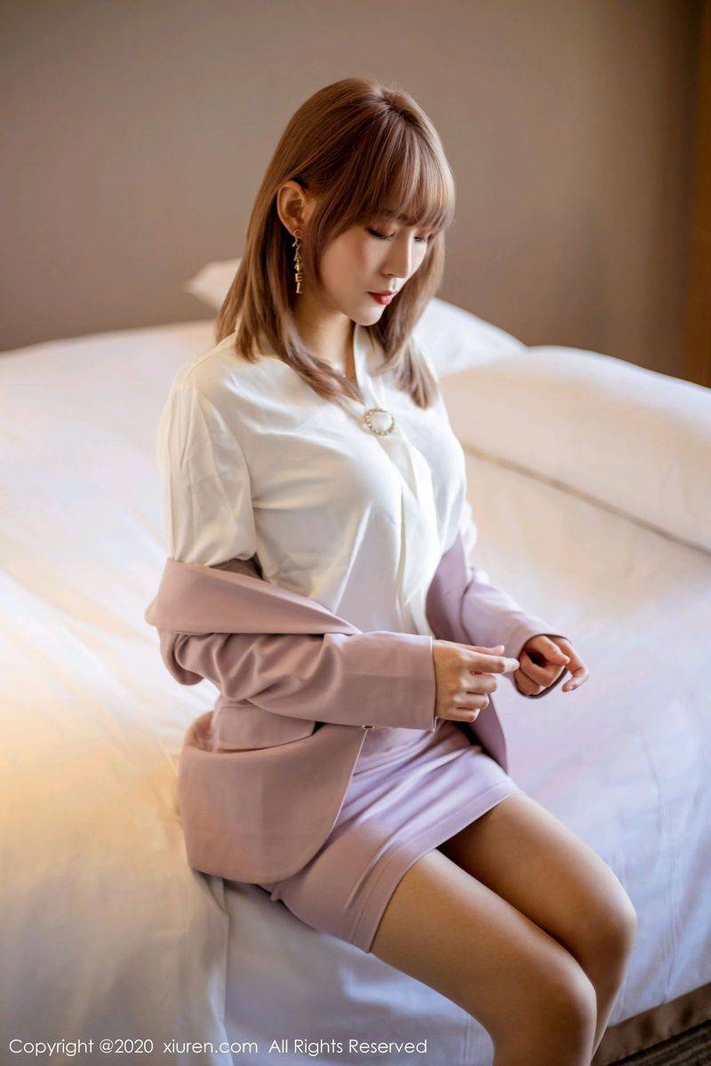 秀人网丽质模特周慕汐fairy丝袜美腿内衣诱惑职场OL系列写真-3