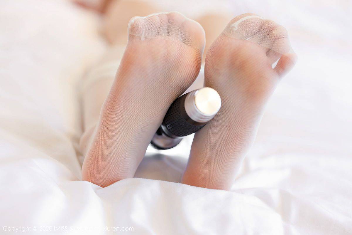 爱蜜社美女模特小九月丝袜美腿蕾丝内衣朦胧清透性感写真-98