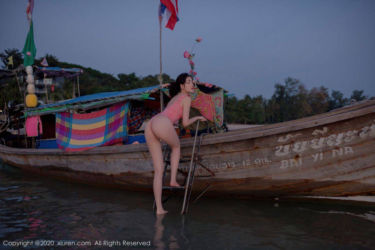 秀人网性感女神沈梦瑶粉色连体泳装泰国甲米海岸线写真-57