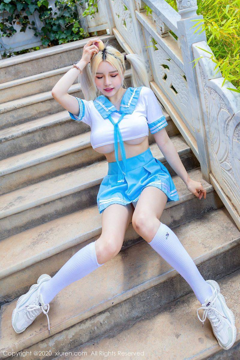 秀人网性感嫩模Lovely璐璐双马尾海军服角色扮演大理旅拍-14