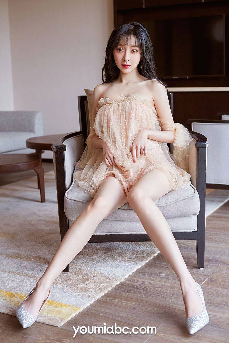 YOUMI尤美模特李纤纤抹胸蕾丝裙白皙美腿私房性感写真-5