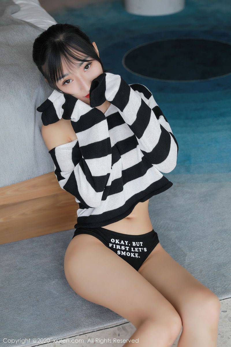 秀人网新人嫩模姬玉露CC热裤加小T恤修长美腿私房性感写真-33