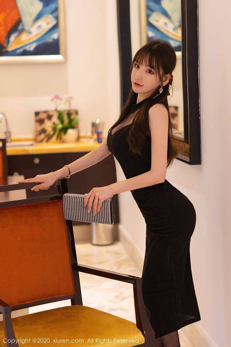 秀人网性感女神周于希Sandy黑色礼裙猩红内衣三亚妖艳旅拍-7