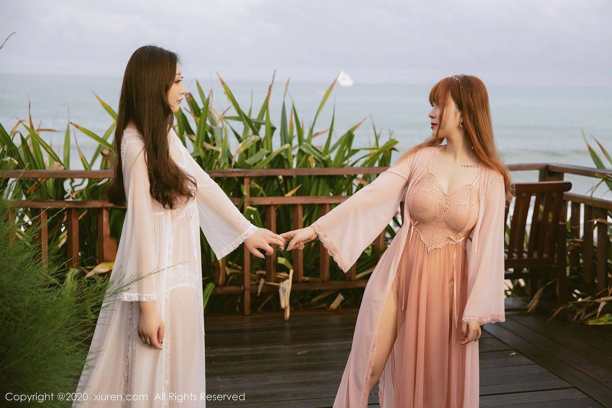 秀人网性感姐妹花王雨纯&妲己_Toxic蕾丝长裙娇艳三亚旅拍-11