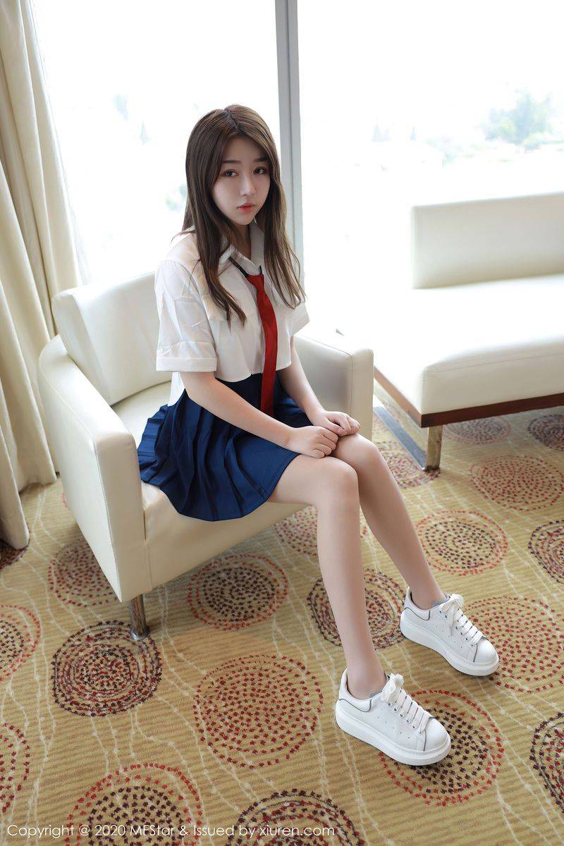 模范学院清新美女梦梵肉色丝袜修长美腿JK制服系列写真-12