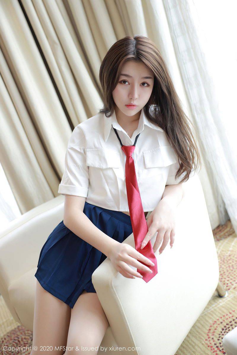 模范学院清新美女梦梵肉色丝袜修长美腿JK制服系列写真-45