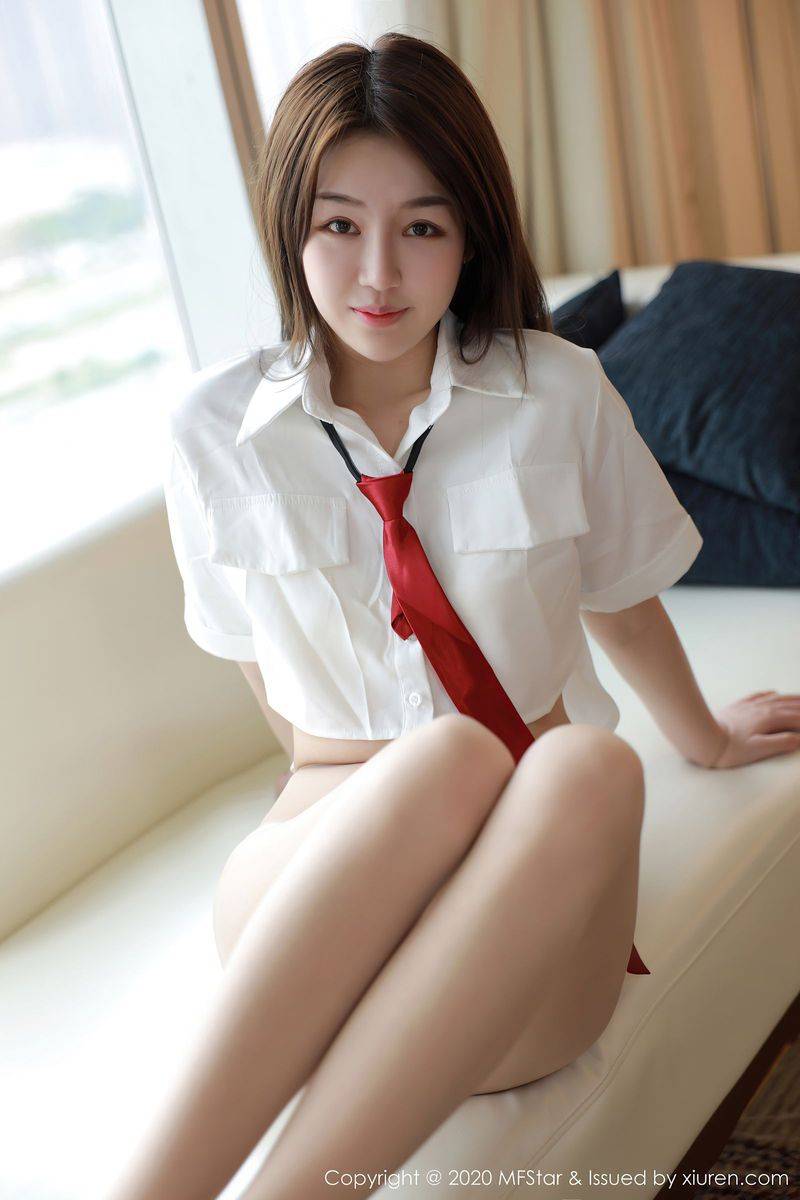 模范学院清新美女梦梵肉色丝袜修长美腿JK制服系列写真-46