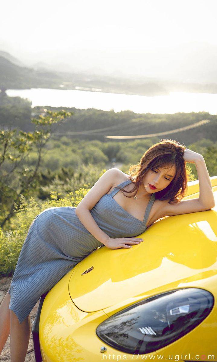 尤果圈美女车模艾小青修长美腿性感长裙恋爱时速户外写真-23