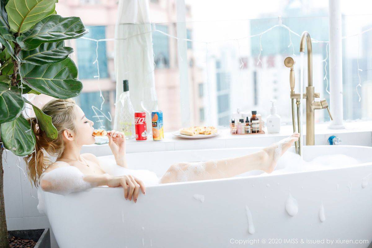爱蜜社性感女神luvian本能浴室泡泡浴主题系列大尺度写真-13