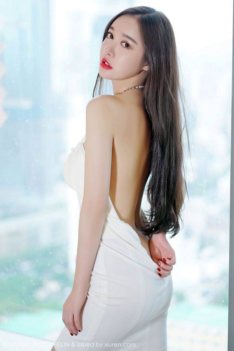 嗲囡囡美女模特肌肤雪白娇嫩胜雪花样变化服饰系列合集