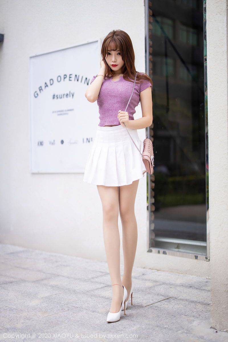 语画界性感女神芝芝Booty时尚装扮咖啡厅外拍系列写真-6