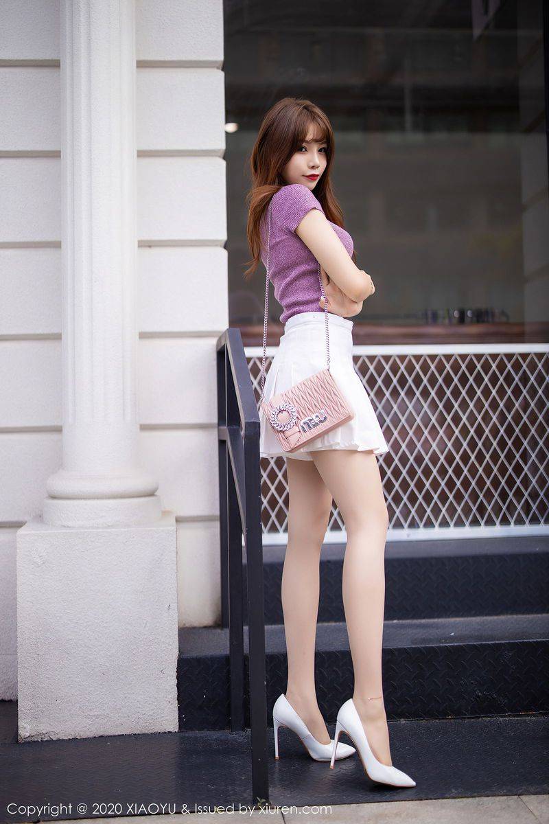 语画界性感女神芝芝Booty时尚装扮咖啡厅外拍系列写真-36