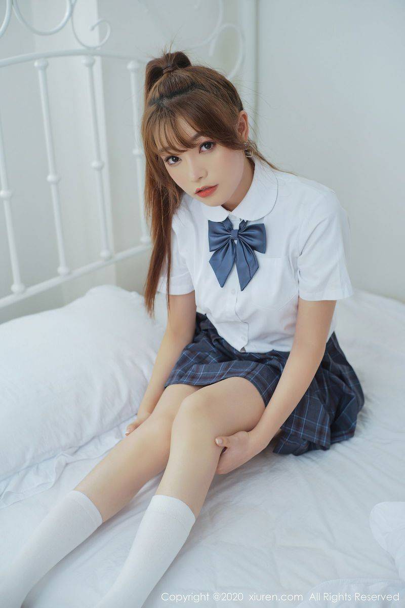 秀人网性感女神芝芝Booty粉丝内衣JK制服系列娇媚动人写真-27