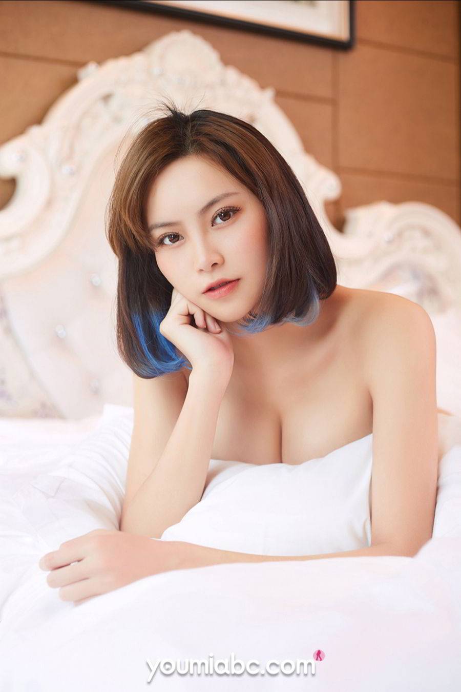 YOUMEI尤美美女模特徐文君诱人比基尼双手捂胸性感妖烧写真-4