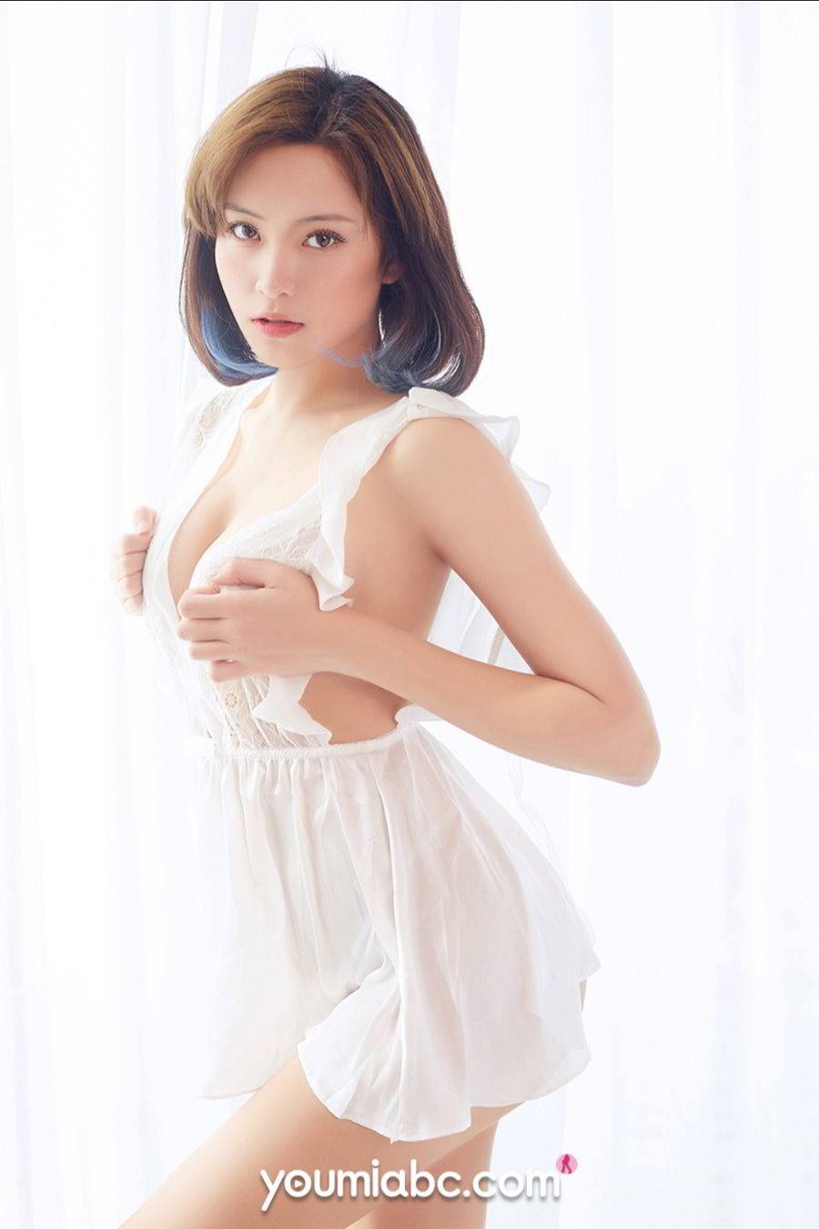 YOUMEI尤美美女模特徐文君诱人比基尼双手捂胸性感妖烧写真-12