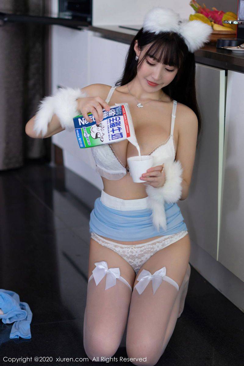 秀人网性感女神Flower朱可儿丰满身材波涛胸涌风情三亚旅拍-25