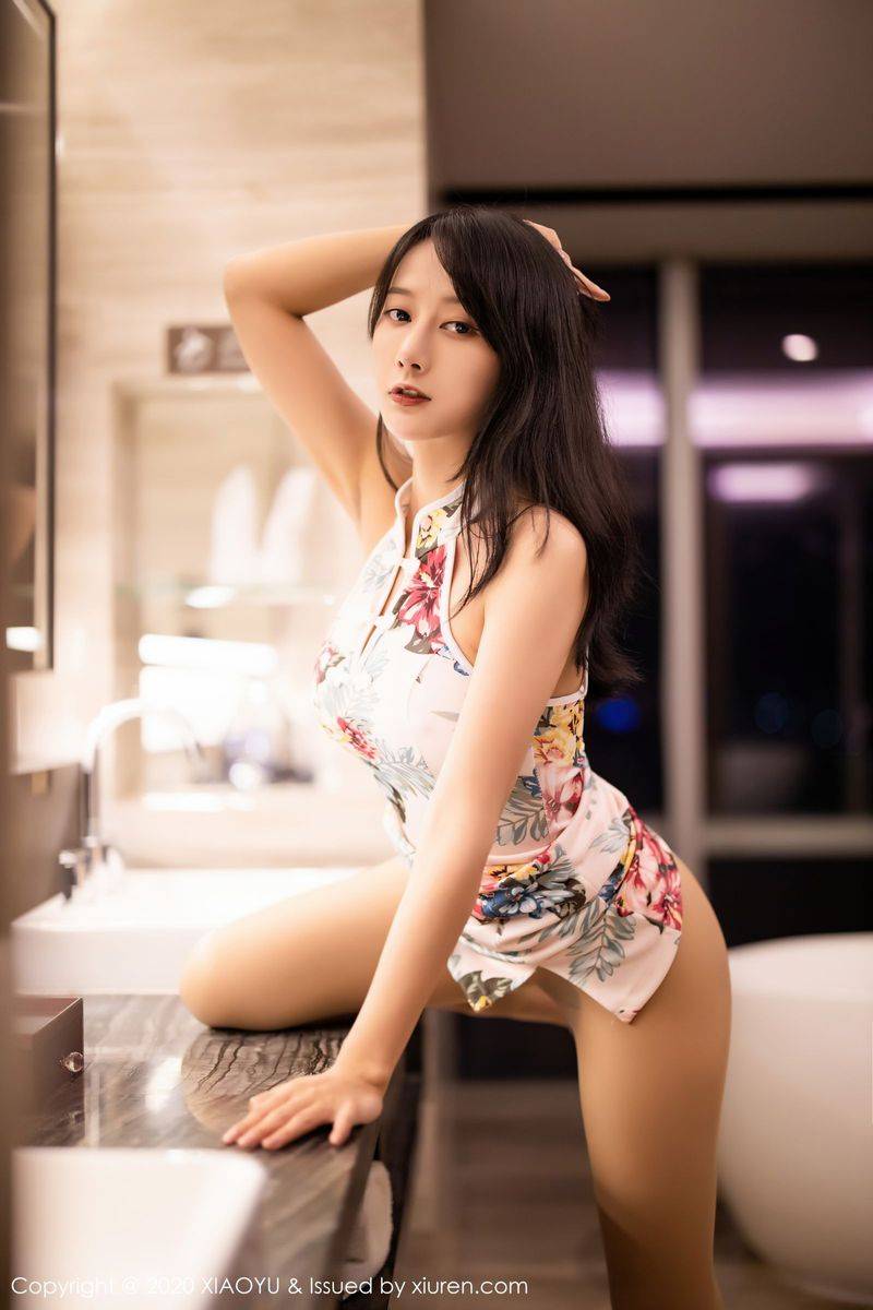 语画界美女模特何嘉颖性感朦胧肉丝美腿系列韵味旗袍写真-2